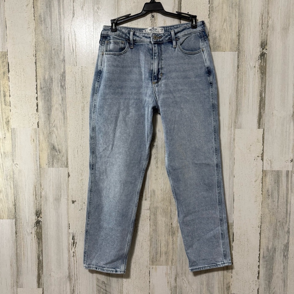 Hollister Women's Straight Leg Jeans in Light Blue